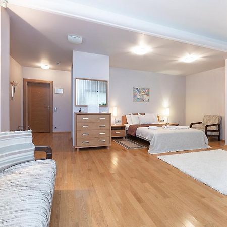 Room In Guest Room - Valensija - Large Suite Jūrkalne المظهر الخارجي الصورة