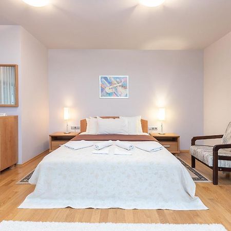 Room In Guest Room - Valensija - Large Suite Jūrkalne المظهر الخارجي الصورة