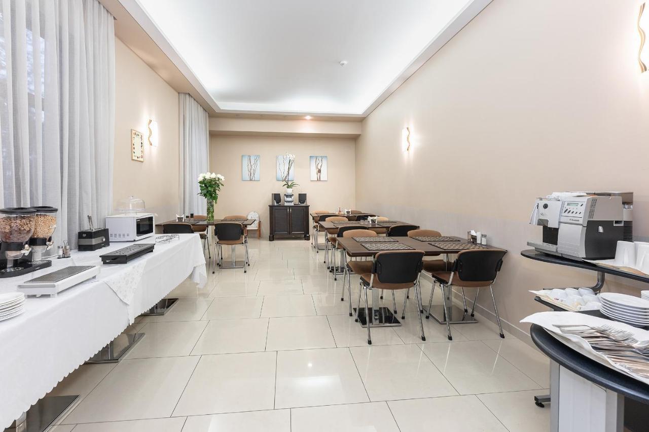 Room In Guest Room - Valensija - Large Suite Jūrkalne المظهر الخارجي الصورة