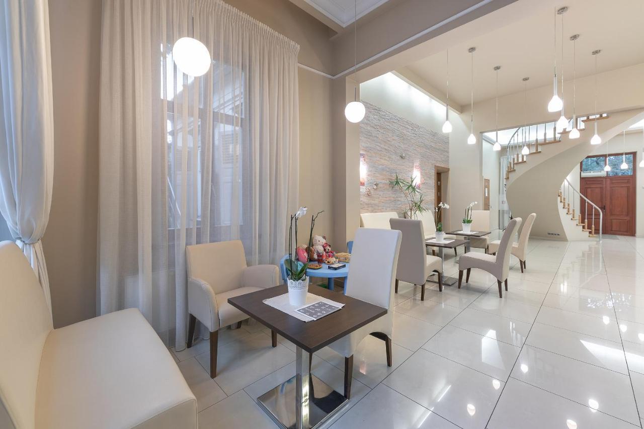 Room In Guest Room - Valensija - Large Suite Jūrkalne المظهر الخارجي الصورة