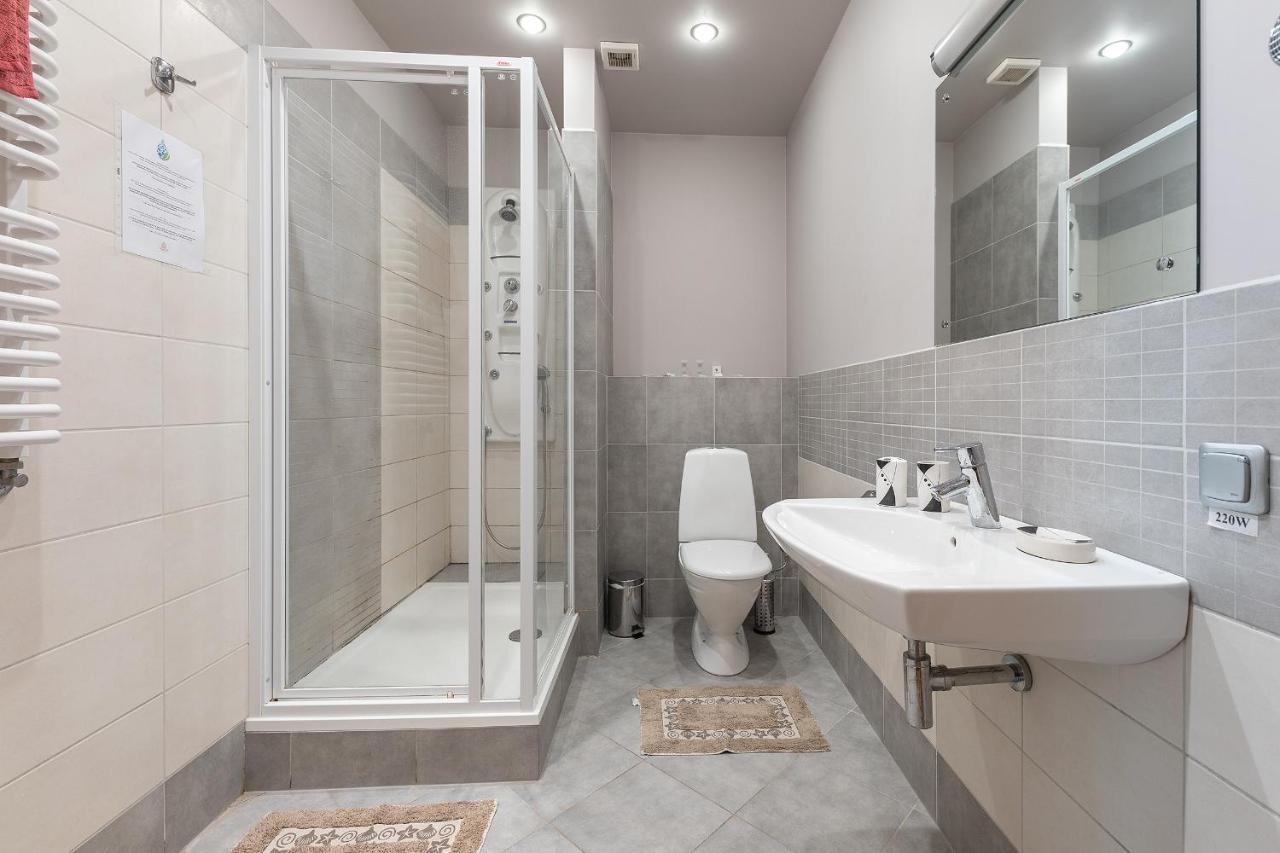 Room In Guest Room - Valensija - Large Suite Jūrkalne المظهر الخارجي الصورة