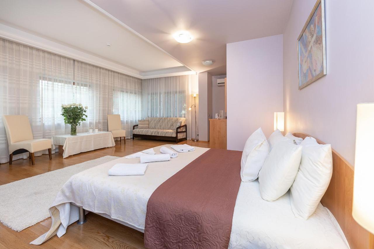 Room In Guest Room - Valensija - Large Suite Jūrkalne المظهر الخارجي الصورة
